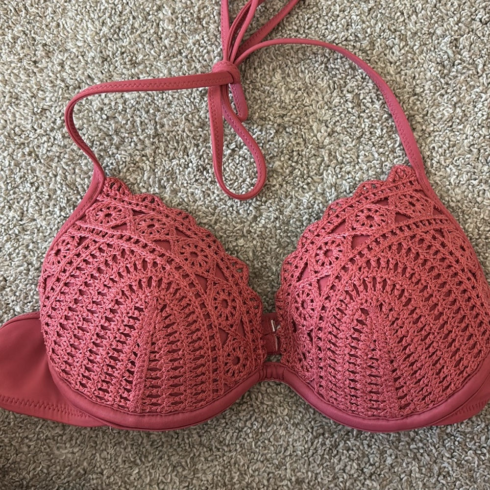 Colorful Floral and Crochet Bikini Top Set - Picture 5 of 6